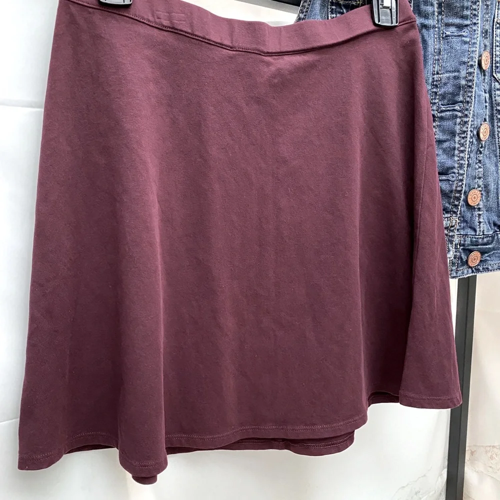 Express Women’s Classic A-Line Knit Skater Mini Skirt